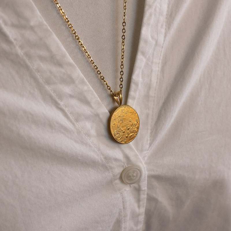 Sorority necklace on the Kasbah of Algiers. - Atelier Indépendant