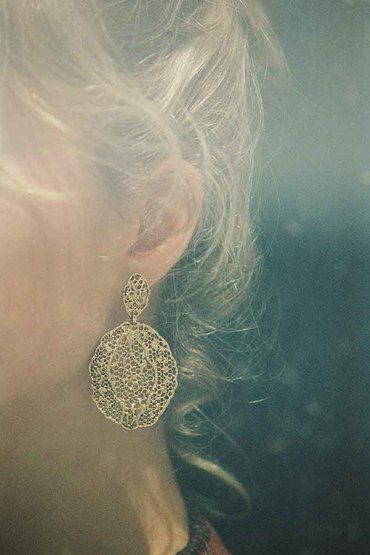 Boucles d'oreilles pendantes plaqué or Dentelle Vintage - Aurélie Bidermann