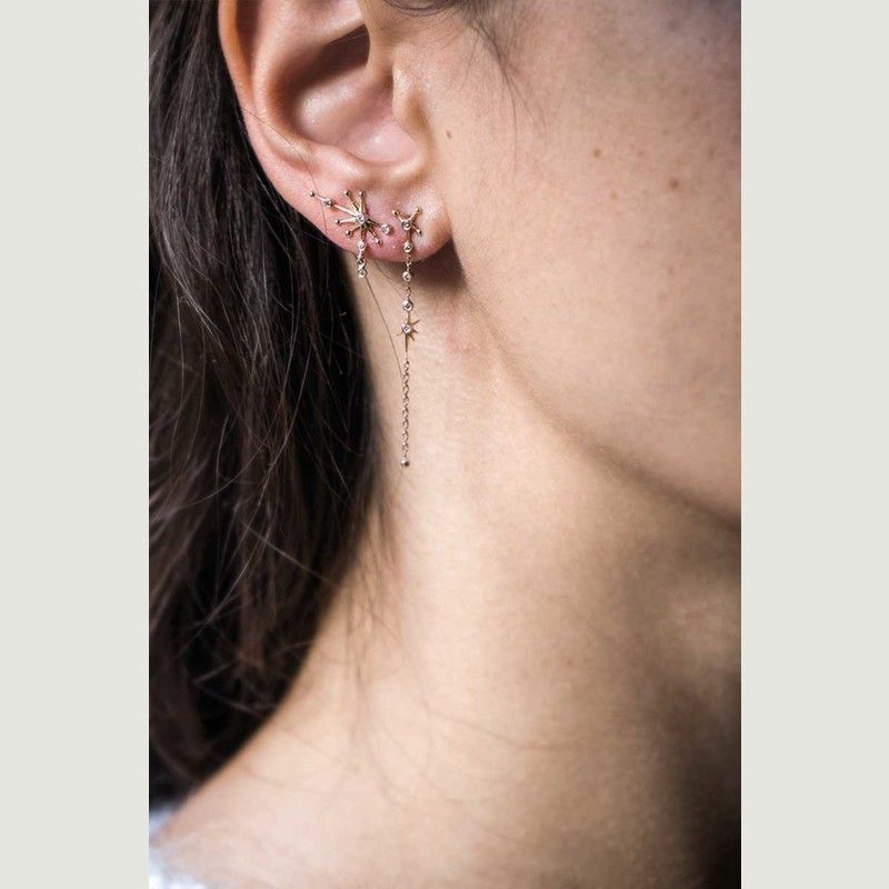 Ohrringe mit baumelnder Kette und Diamanten im Sternbild - Celine Daoust