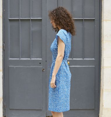 Rebecca – Kleid mit Seersucker-Print