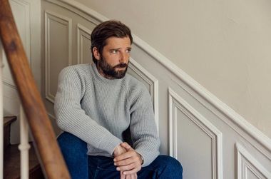 James stand-up collar sweater