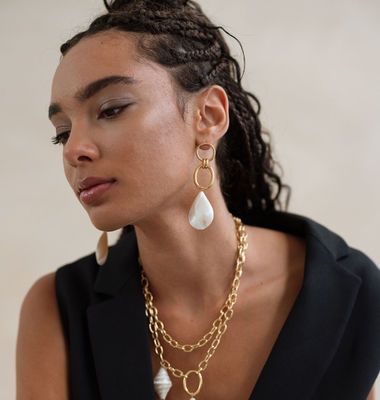 Rachel pendant earrings with mother-of-pearl
