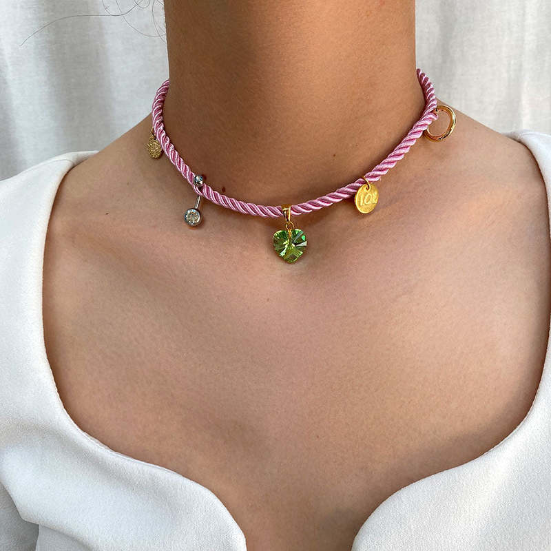 Princess Rosa necklace - LOE