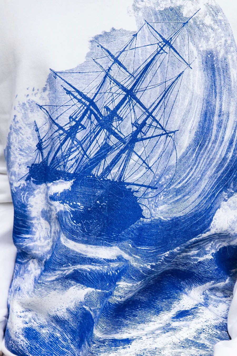 Ship print sweatshirt during the storm - Misericordia