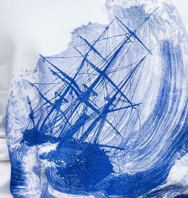 Ship print sweatshirt during the storm