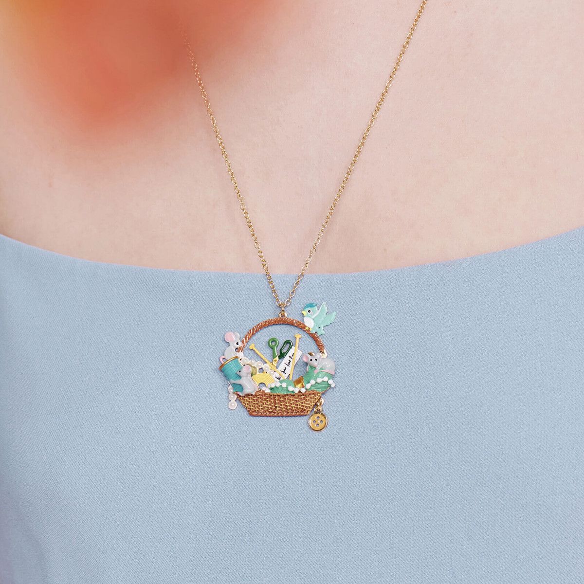 Sewing kit and animals pendant necklace - N2