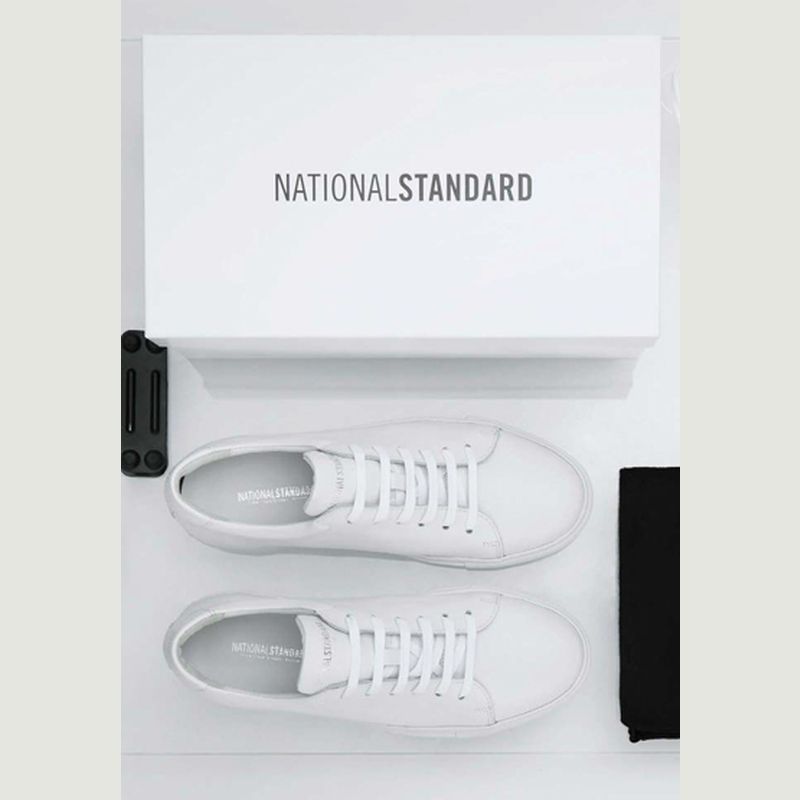 Ausgabe 3 Sneakers - National Standard