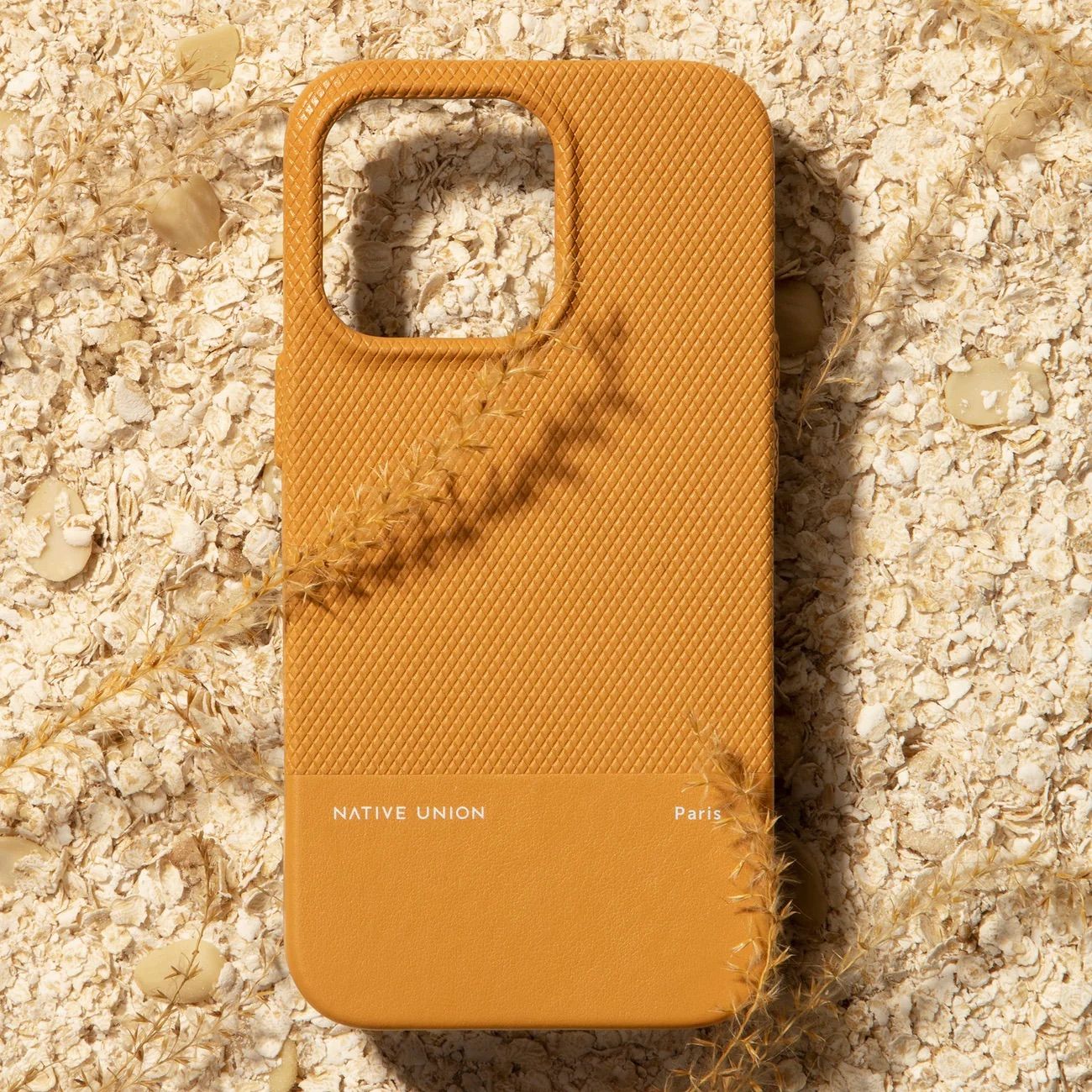 Coque (Re)Classic iPhone 14 - Native Union