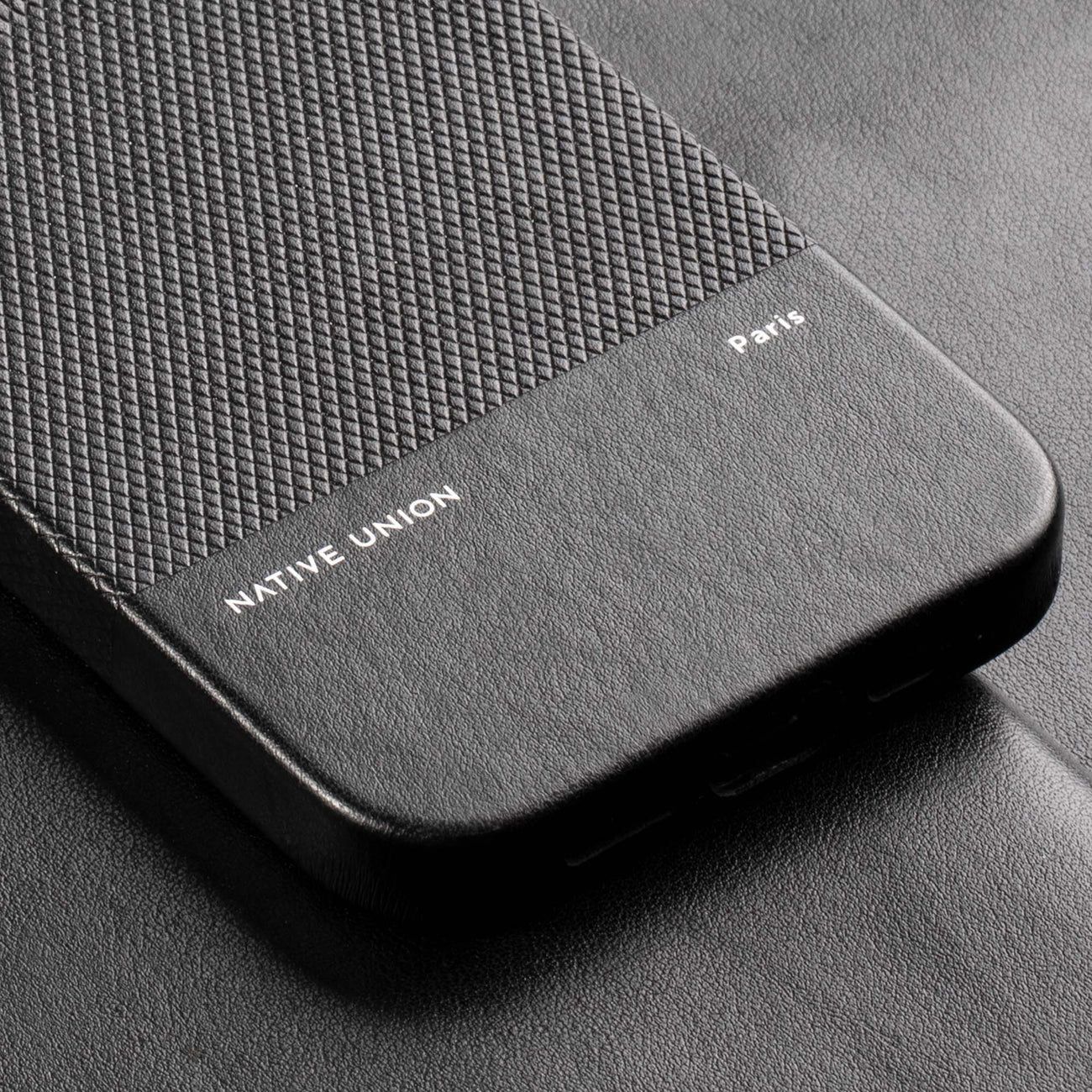 Coque (Re)Classic iPhone 14 - Native Union