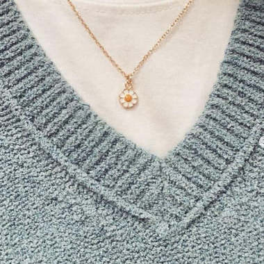 Gold Petite Daisy Necklace