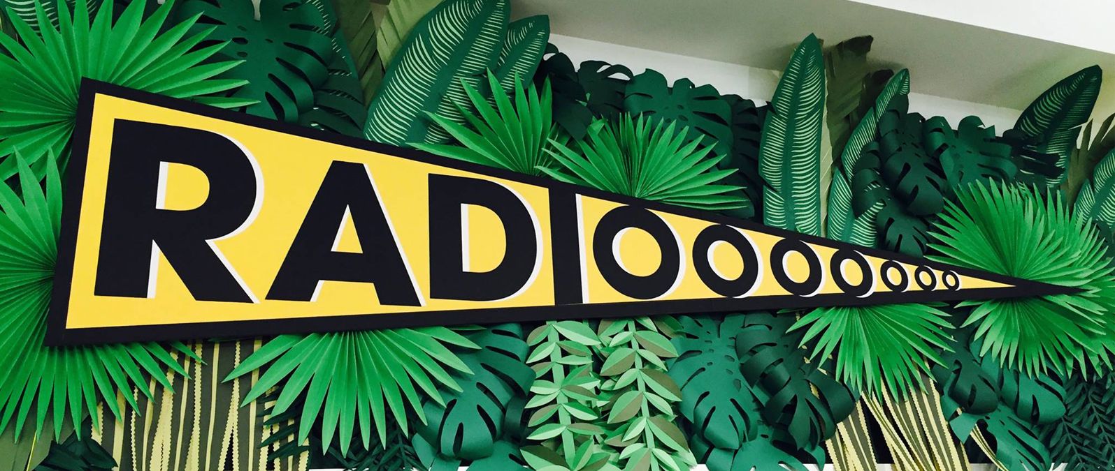 Radiooooo, une machine à remonter le temps et à arpenter le monde en  musique – Master Géographies Numériques