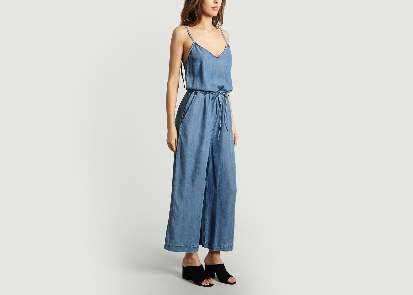 closed jumpsuit
