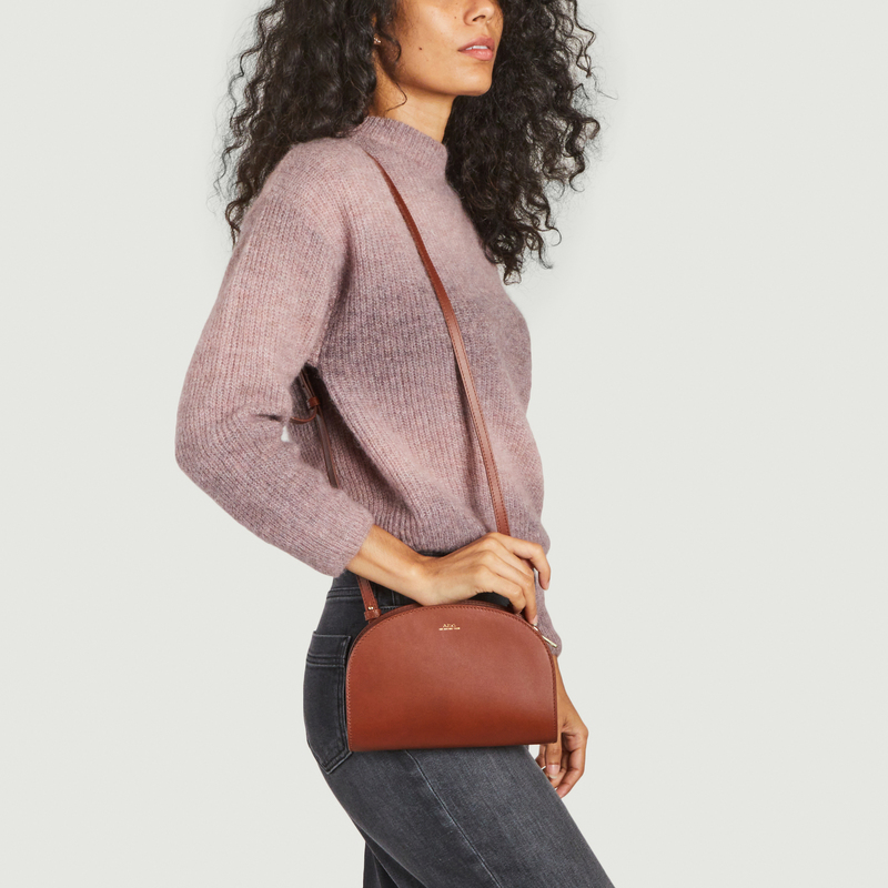 Clutch Demi Lune en cuir lisse végétal - A.P.C.