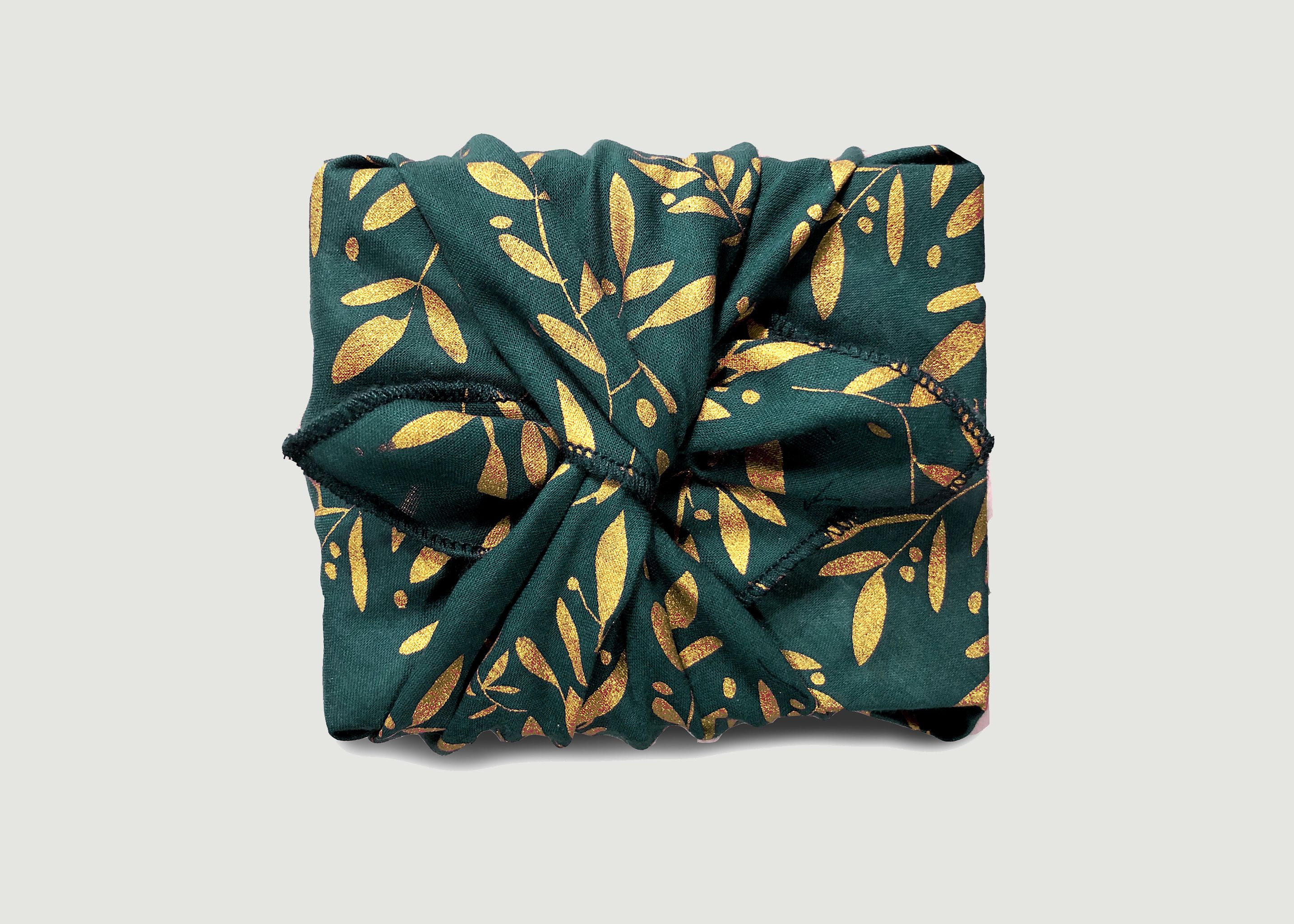 S Mistletoe Garden Reusable Gift Paper - Carédeau