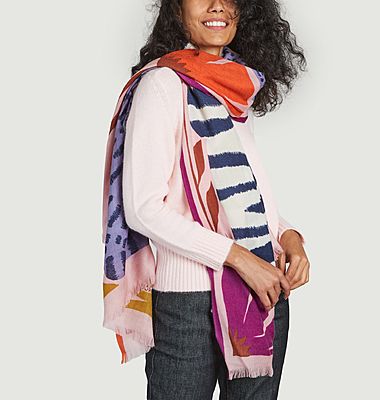 Woolen scarf with Folk pattern