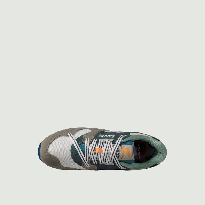 Sneakers Synchron Classic Turbulence - Karhu