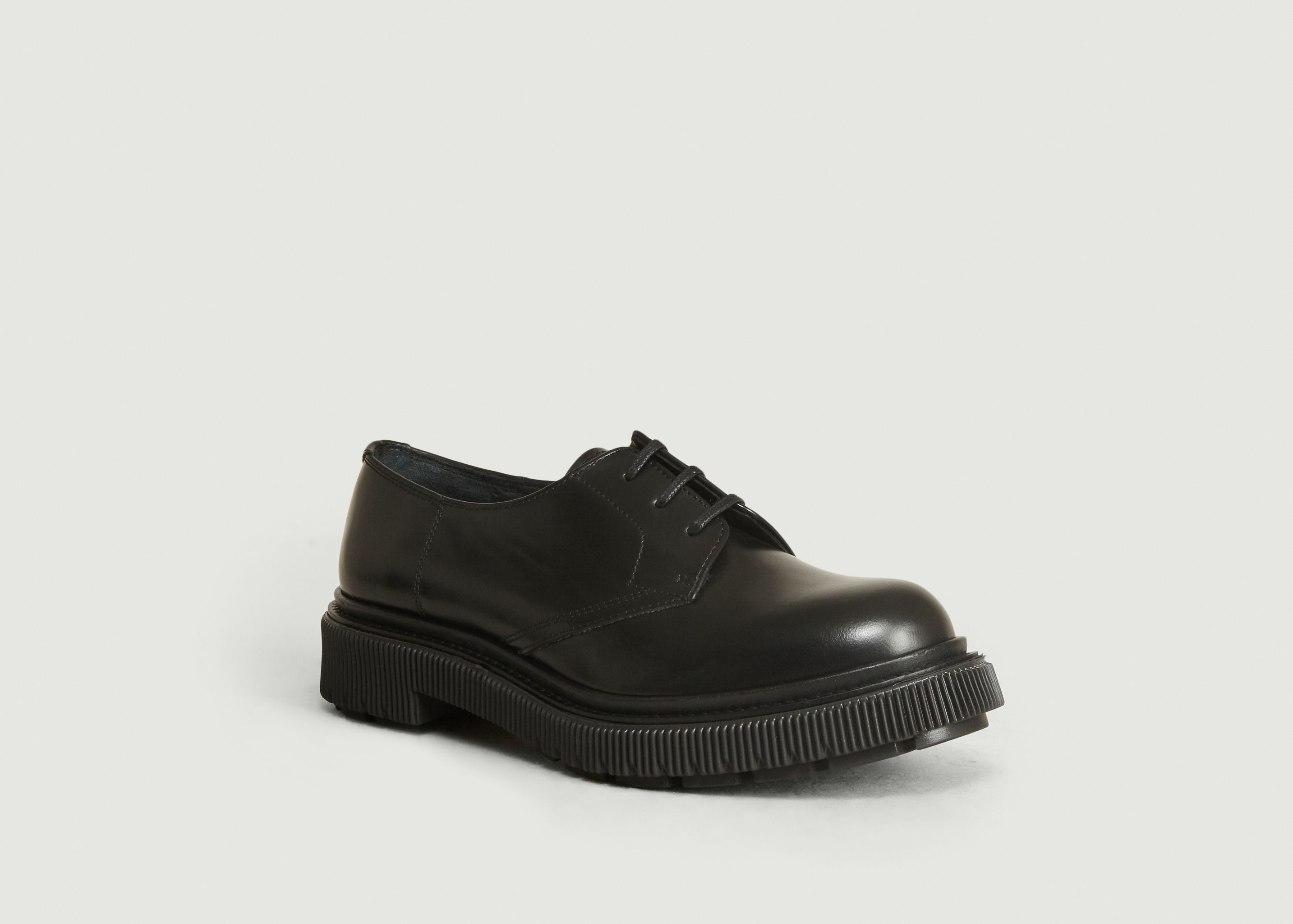 Derbies 132 en Cuir Poli Noir Cuir Adieu en coloris Noir Femme Chaussures Chaussures plates Chaussures et bottes à lacets 30 % de réduction 