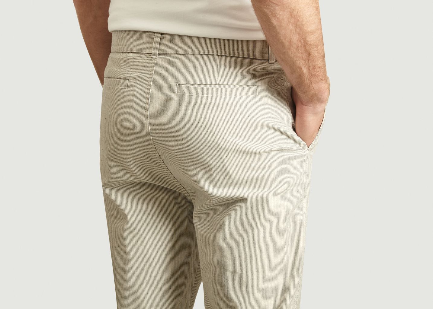 Pantalon Armand à ceinture boucle  - agnès b.