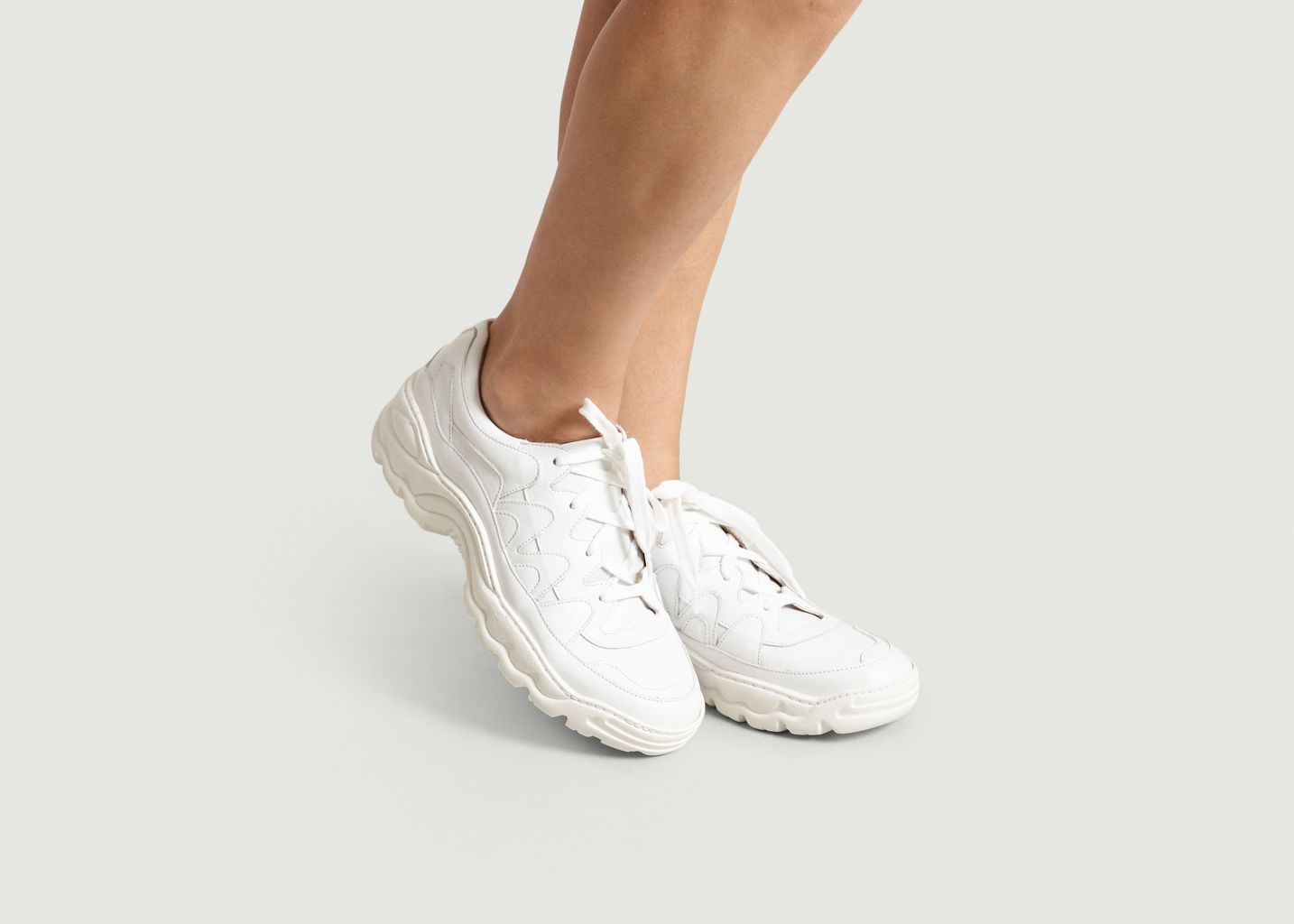 Creamy Running Shoes - An Hour And A Shower