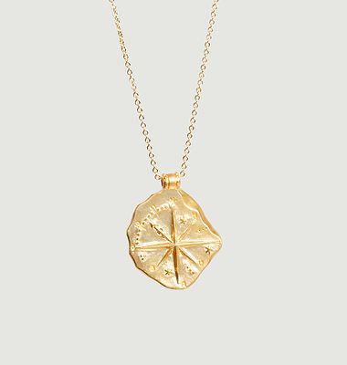 Gold plated necklace with shiny compass pendant