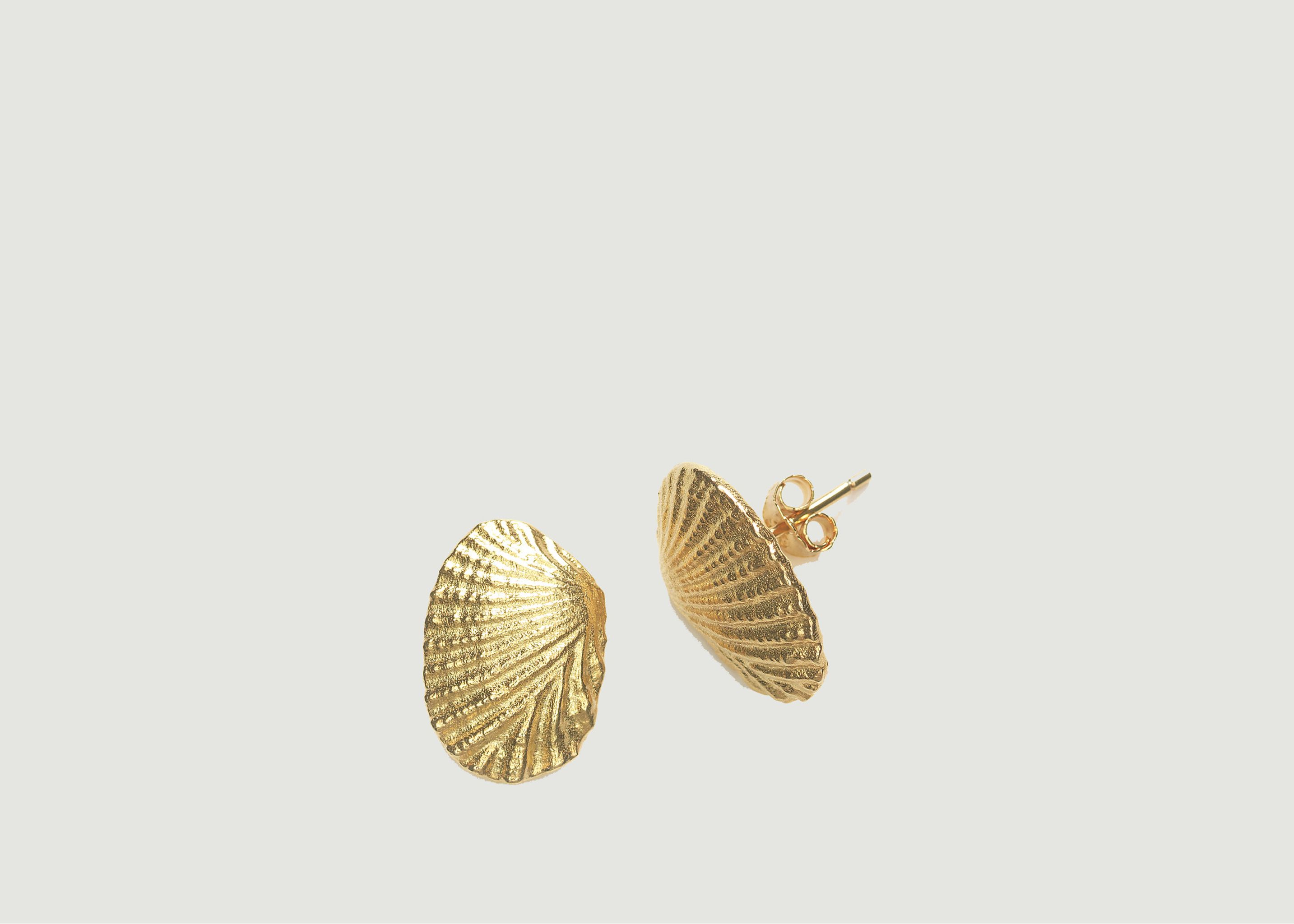 Shell earrings  - Anni Lu