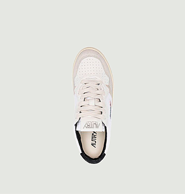 Medalist Low Sneakers