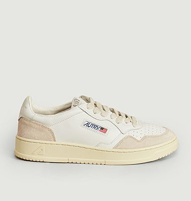 01 Low leather sneakers