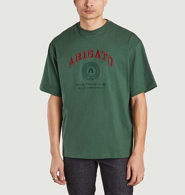 Besticktes Arigato University T-Shirt