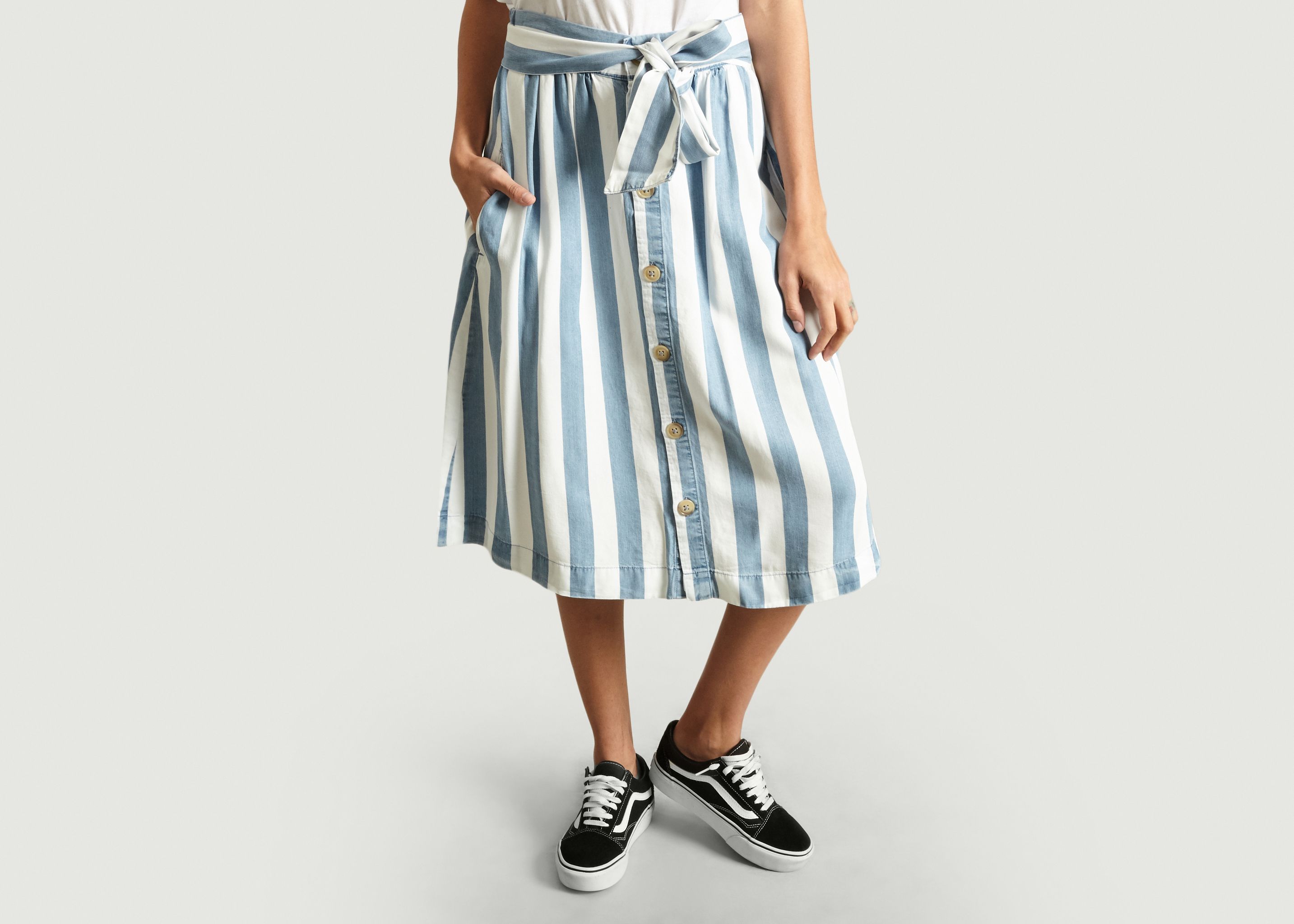 Soldes Jupe Rayée Bleu Clair Closed à -50% | L’Exception