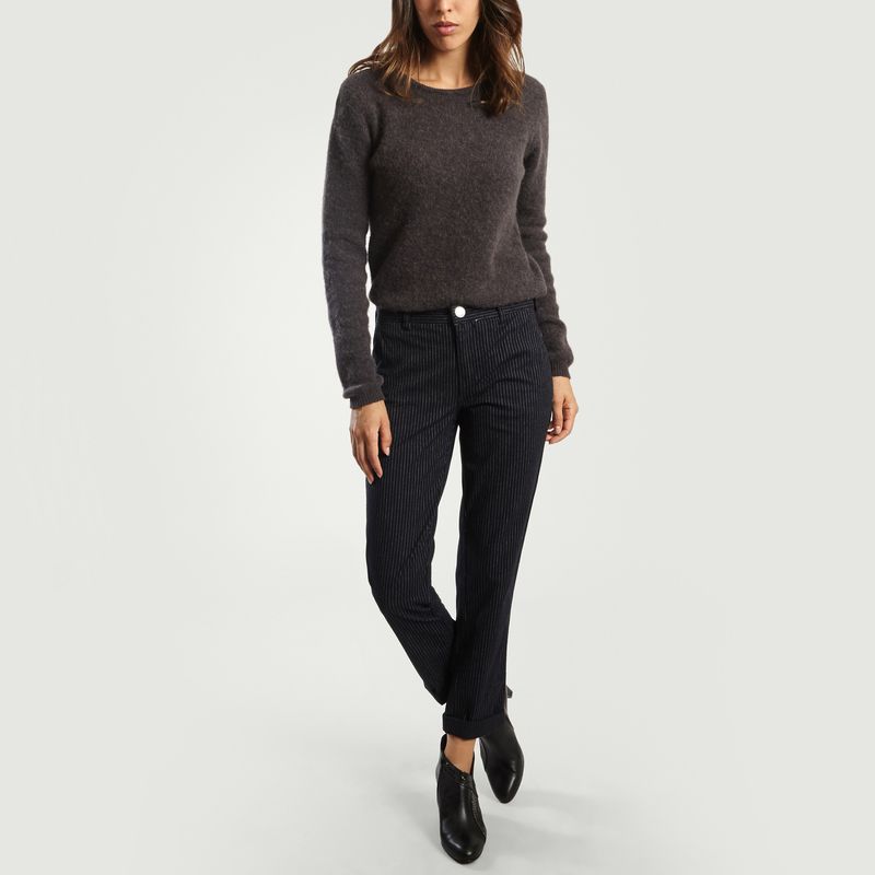 current elliott confidant