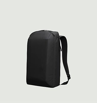 The Makeløs 16L backpack