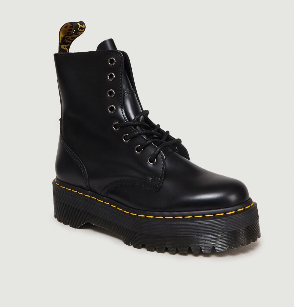 doc martens 146 style