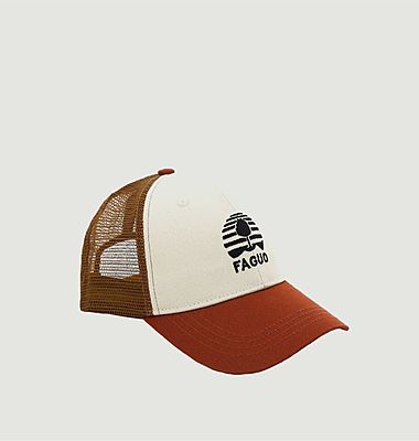 Two-tone cap with logo