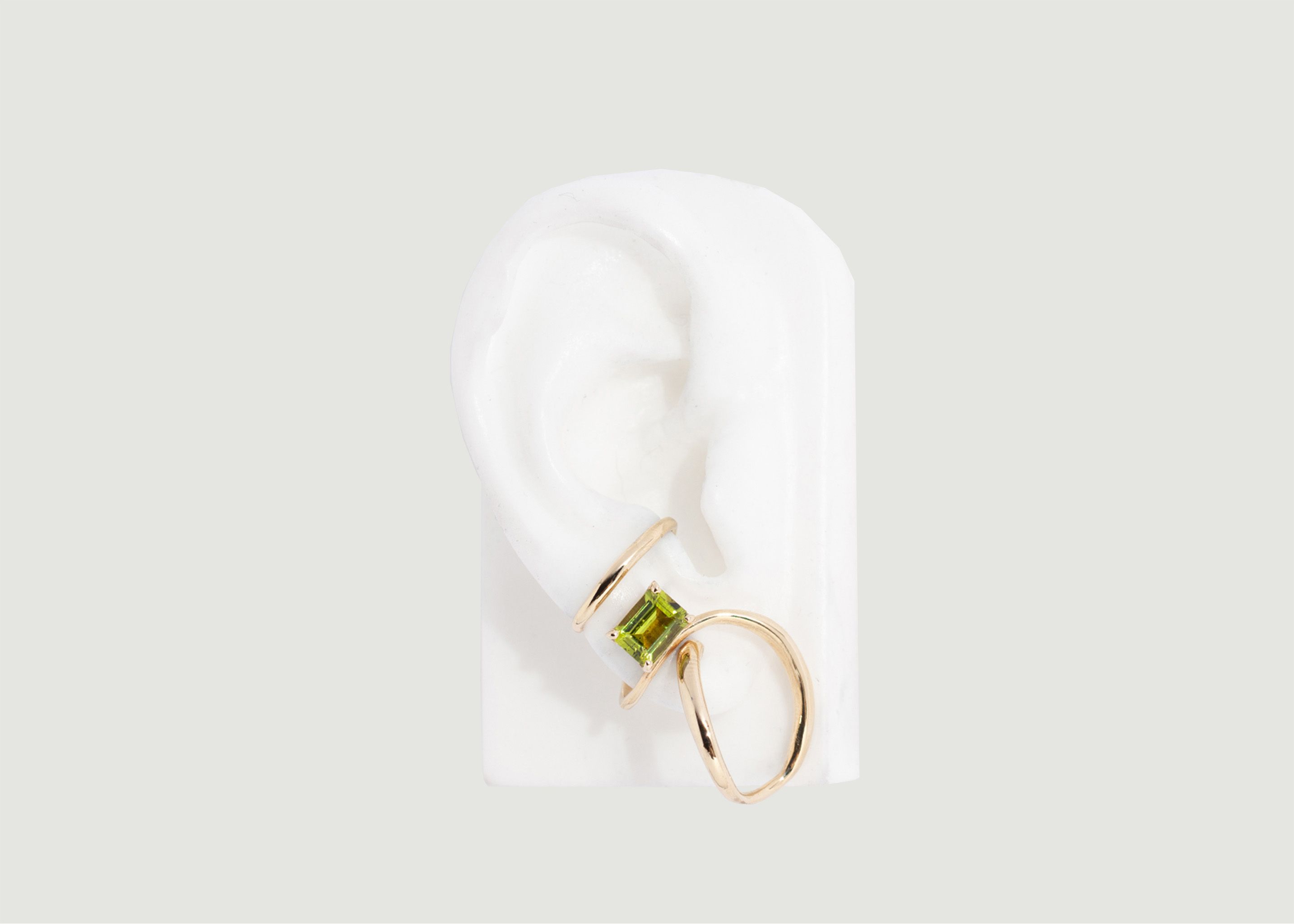Cursive Gem Peridot earring right - FARIS