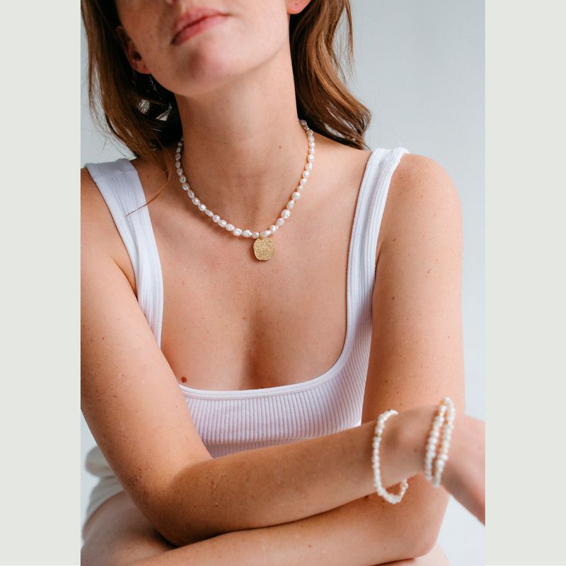 Pearl necklace with Rosa medal - Gisel B.