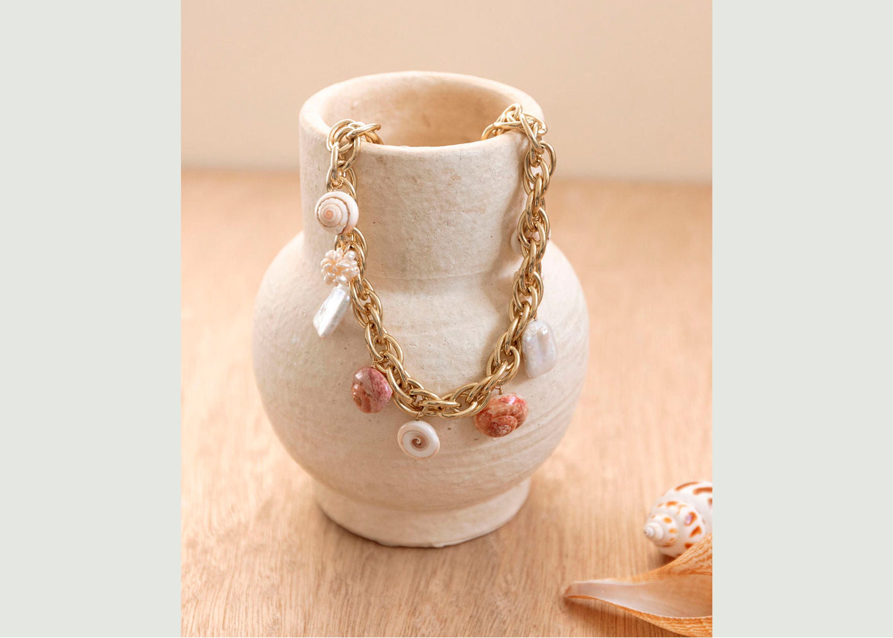 Collier chaîne ras-de-cou avec coquillages et perles Ali - Gisel B.