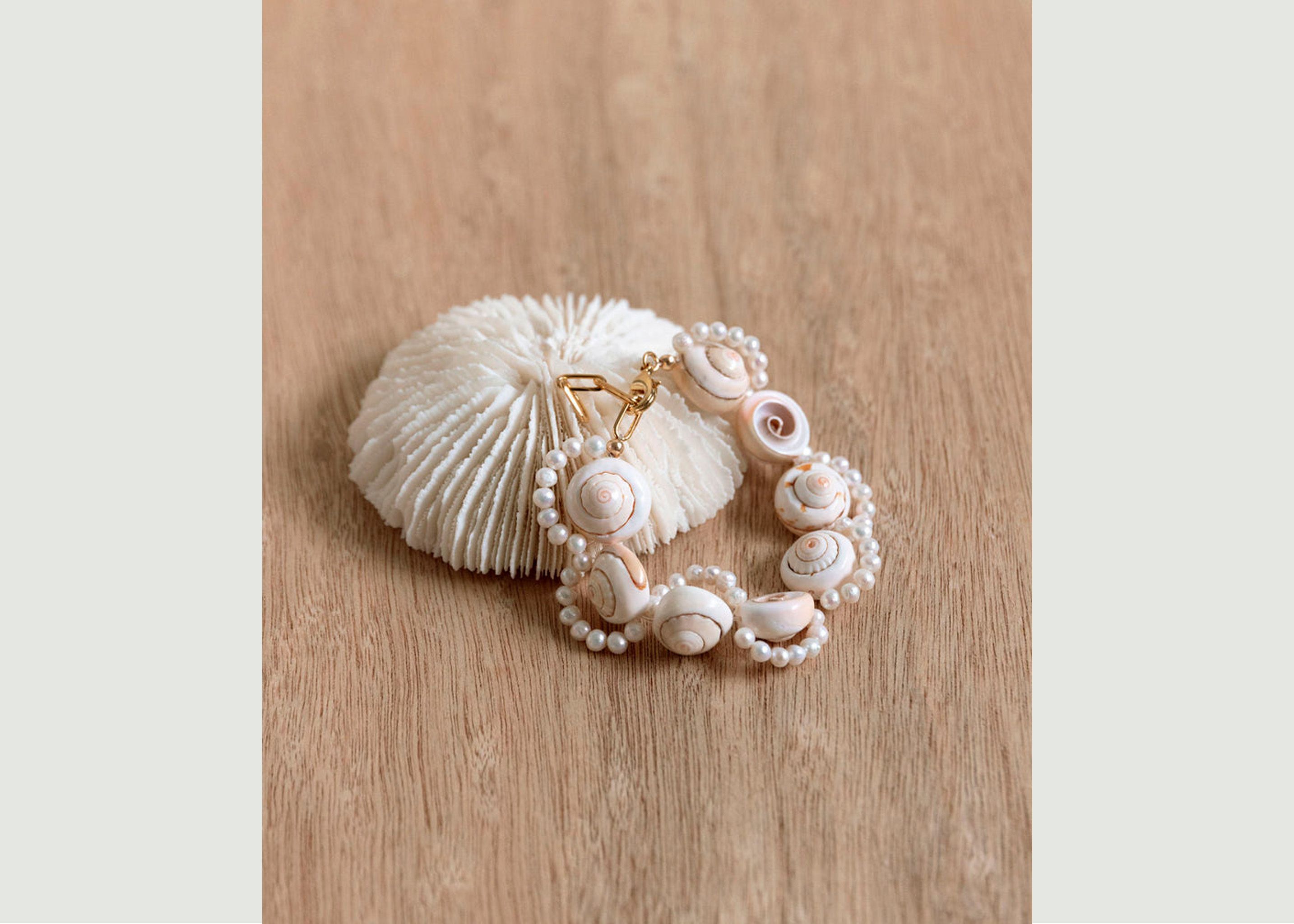 Ali shell and pearl bracelet - Gisel B.