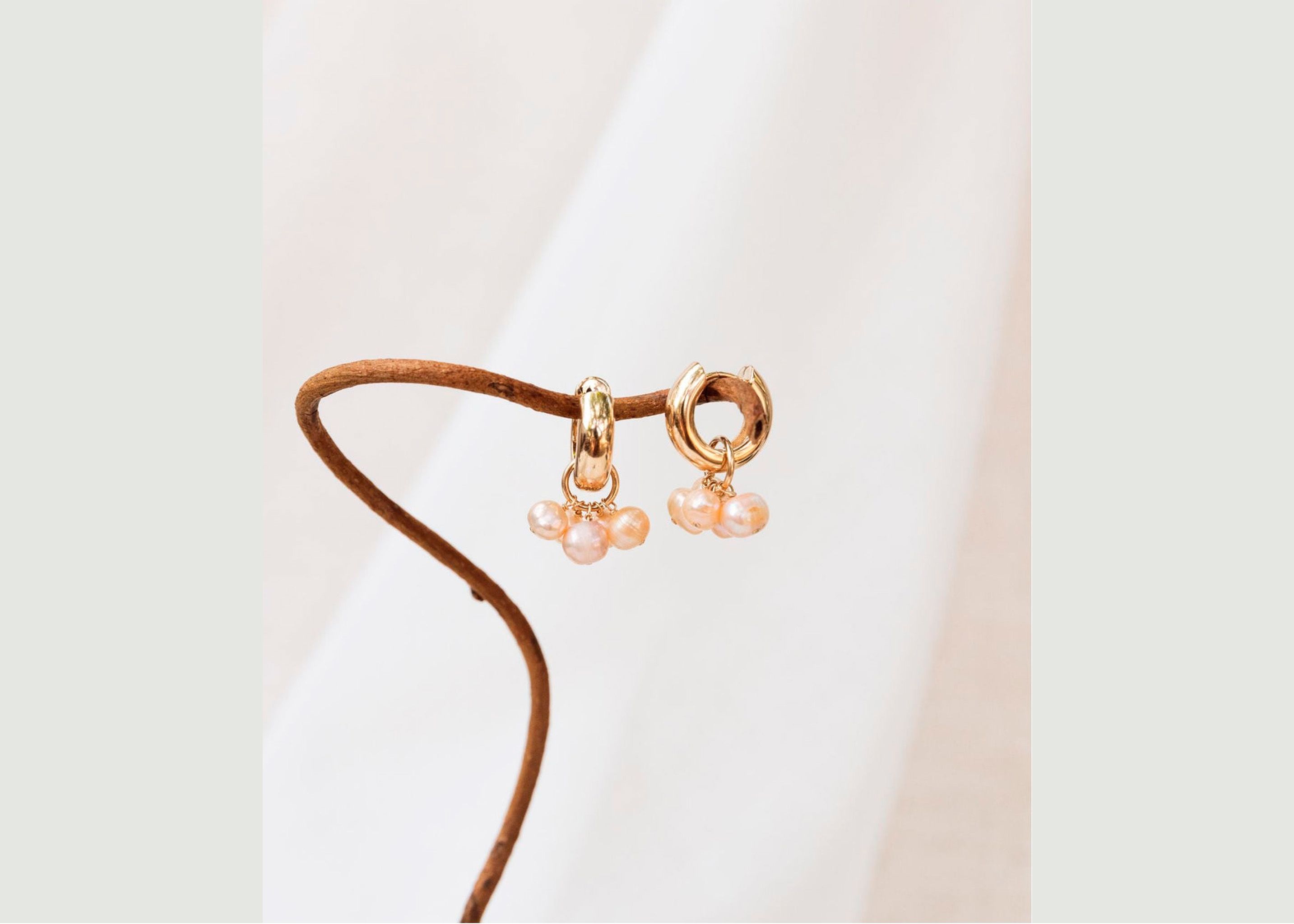 Boucles d'oreilles créoles avec pampille perles Rosie - Gisel B.