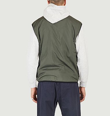 Sleeveless reversible fleece jacket