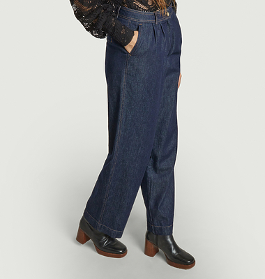 Pleated Baggy Jeans
