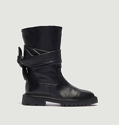 Flat leather boots Letizi