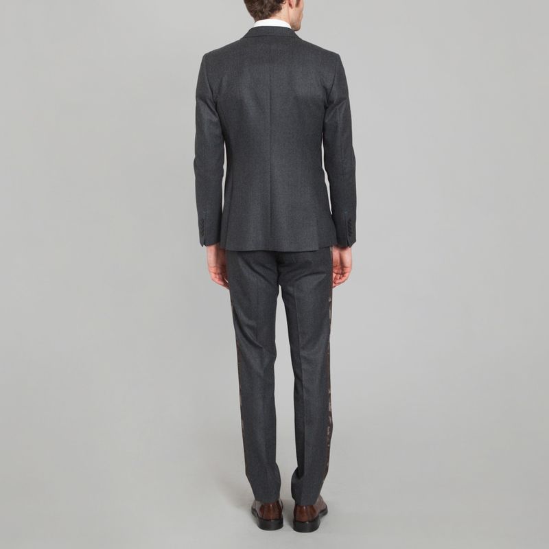 Glamorous Suit - Jean-Paul Loyson