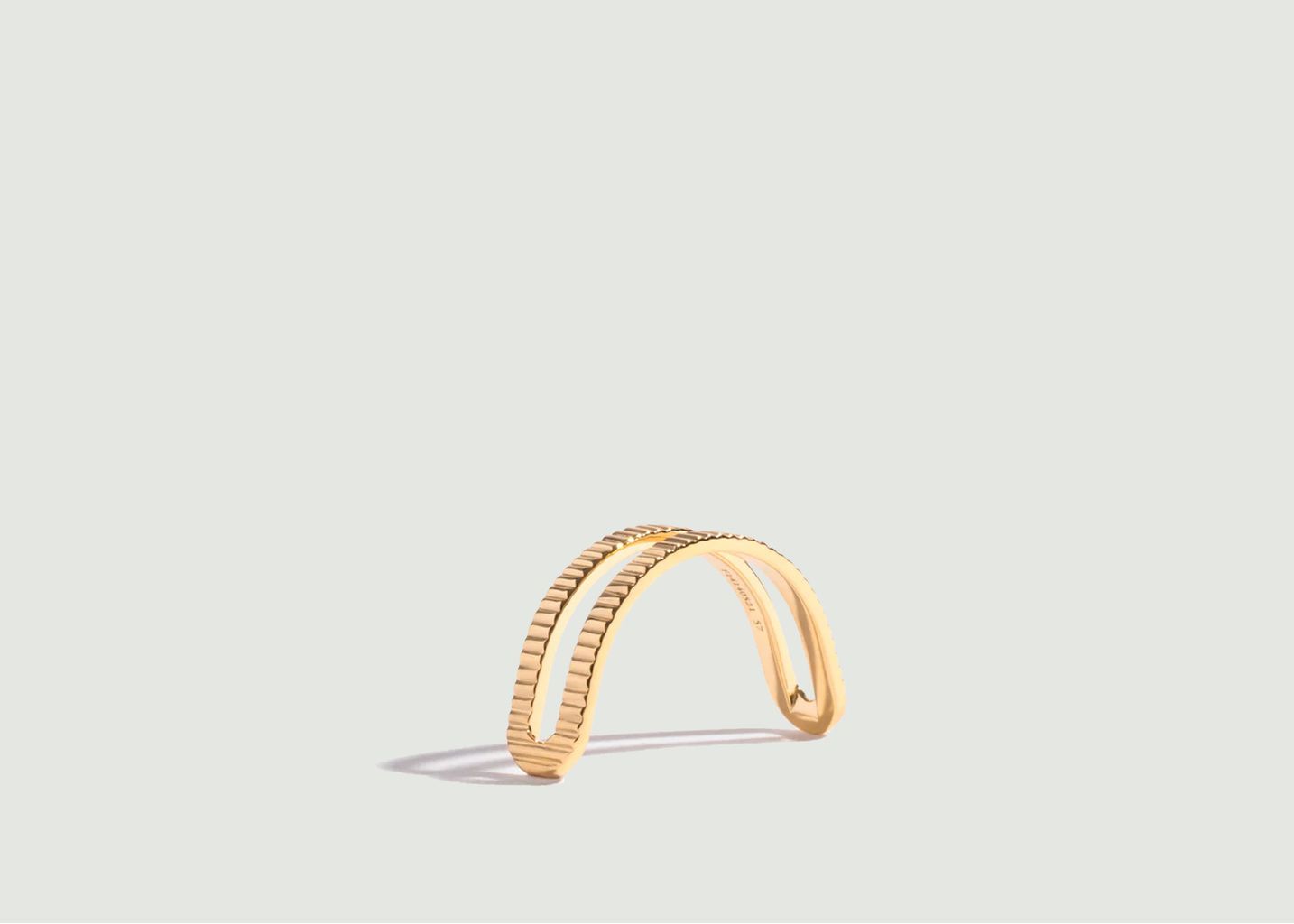 Asymmetrical Étreintes ring gadrooned : - JEM