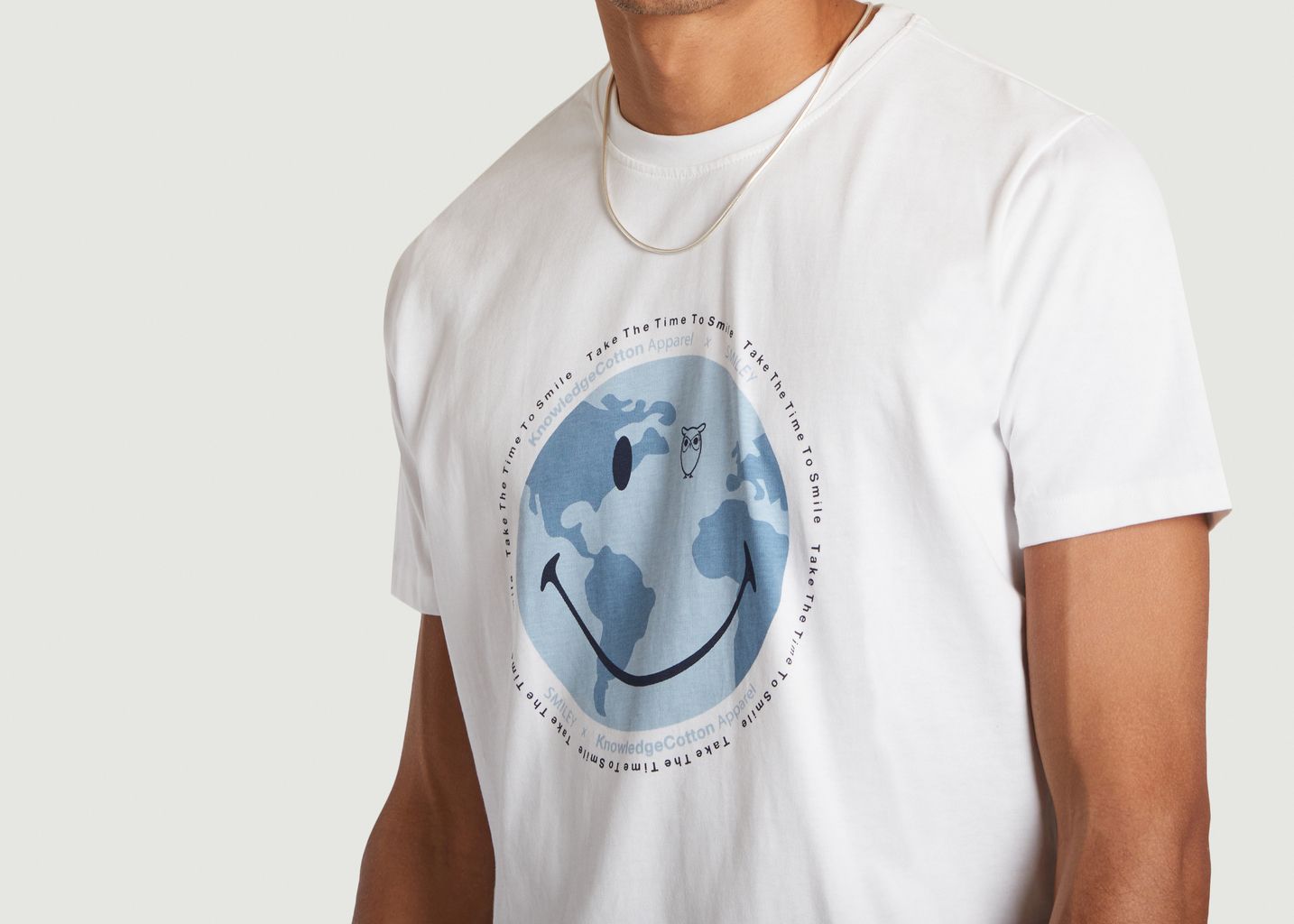 Smiley Earth T-shirt - KCA