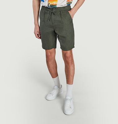Loose shorts in organic linen