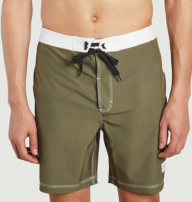 Swim shorts with contrasting details