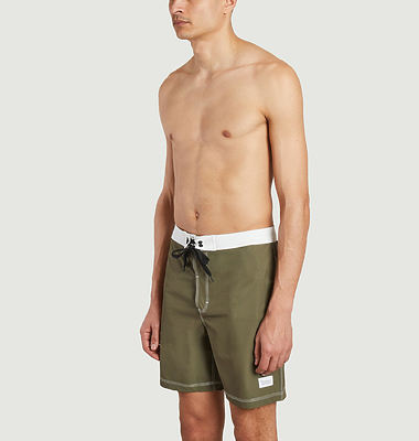 Swim shorts with contrasting details