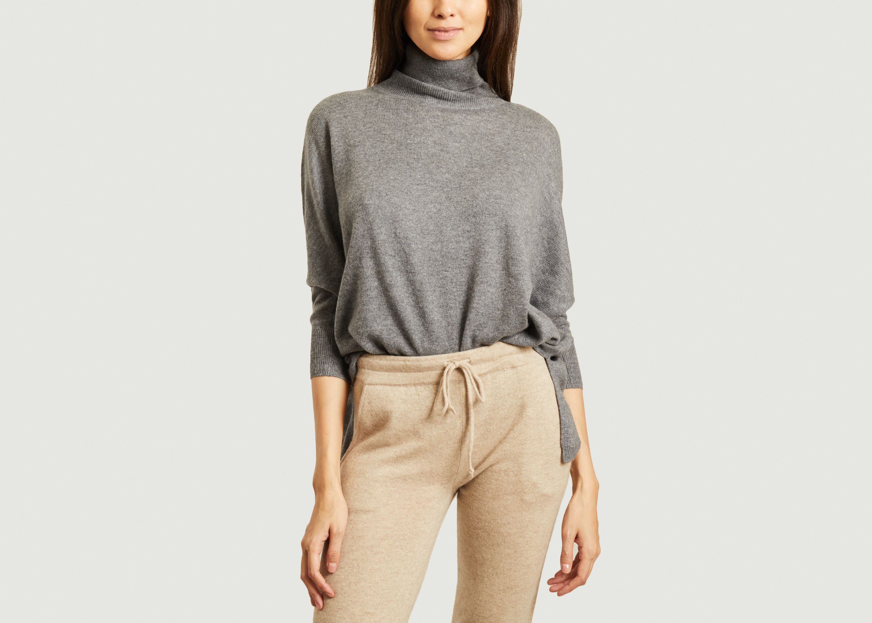 Minie oversized 3/4 sleeves turtleneck cashmere sweater - Kujten