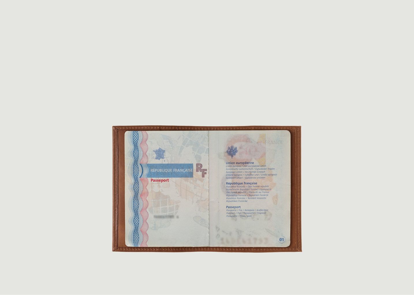 Louis vintage leather passport holder - Larmorie