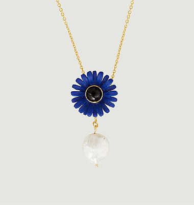 Long thin necklace with gerbera pendant